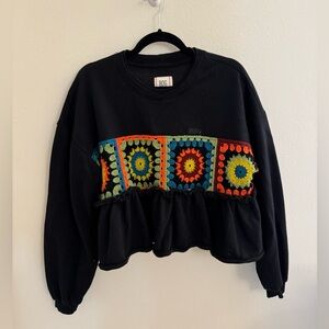 Urban Outfitters BDG Black and Orange Cropped Sweatshirt in Size Small -Not Worn